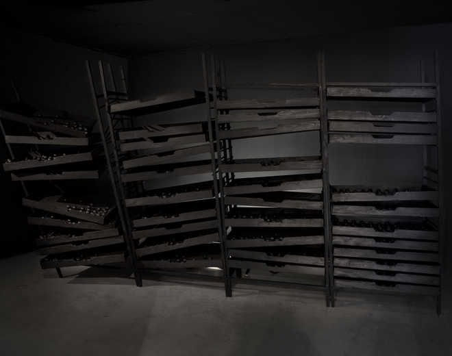 Installation Collapsing cabinet, 2014